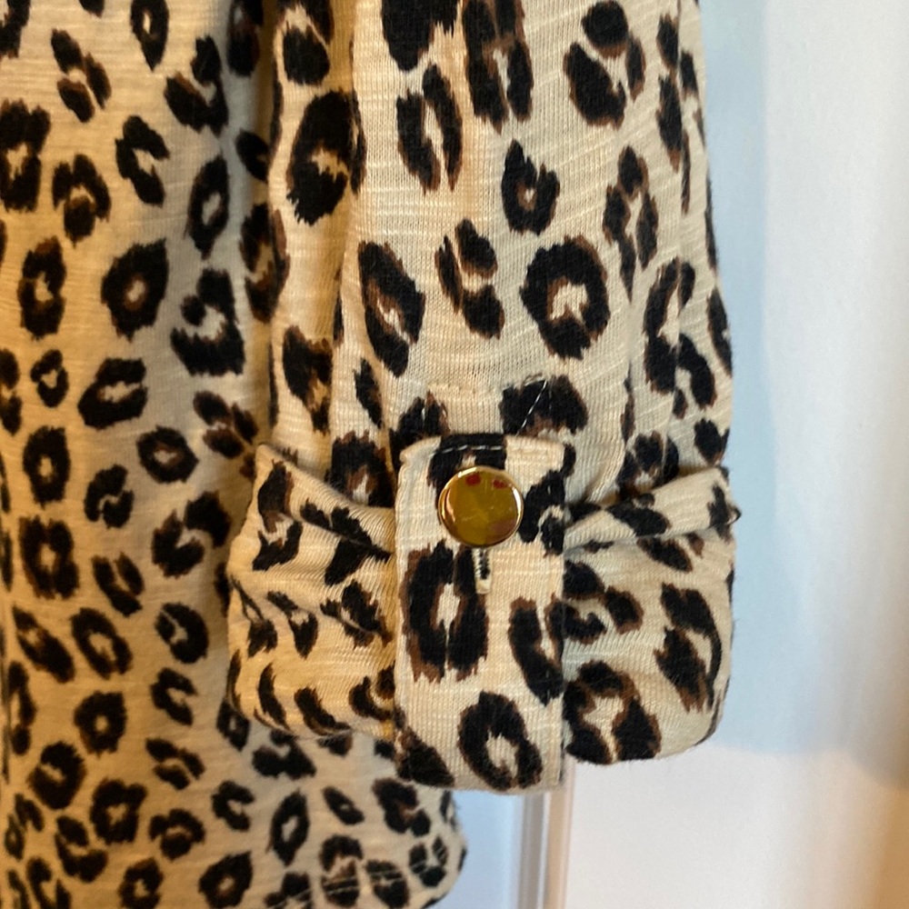 2/$18 Chico’s leopard print top with adjustable sleeves - Picture 3 of 4